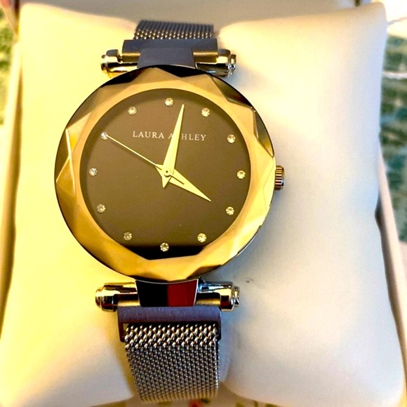 🛍️CLASSIC 🛍️ STAINLESS STEEL MAGNET 🧲 CLOSURE WATCH JAPANESE MOVEMENT - Picture 5 of 16